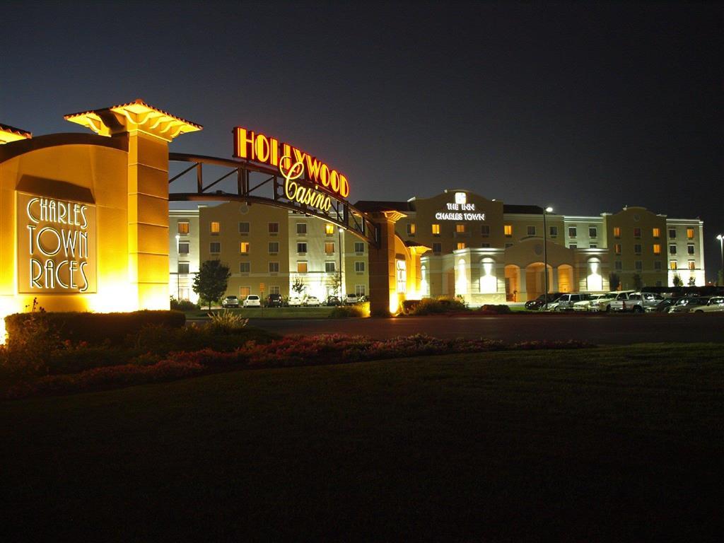 The Inn At Charles Town / Hollywood Casino Exterior foto